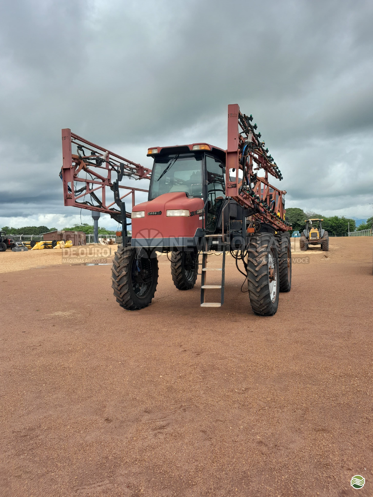 PULVERIZADOR CASE PATRIOT 350 Tração 4x4 Grão de Ouro - New Holland GURUPI TOCANTINS TO